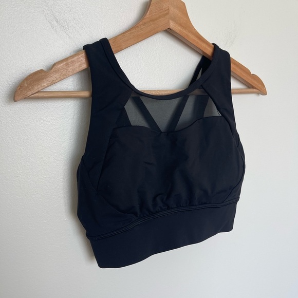 Lululemon Breathe it In Bra Black Mesh Cutout Front Strappy Back Sports Bra - Picture 8 of 16
